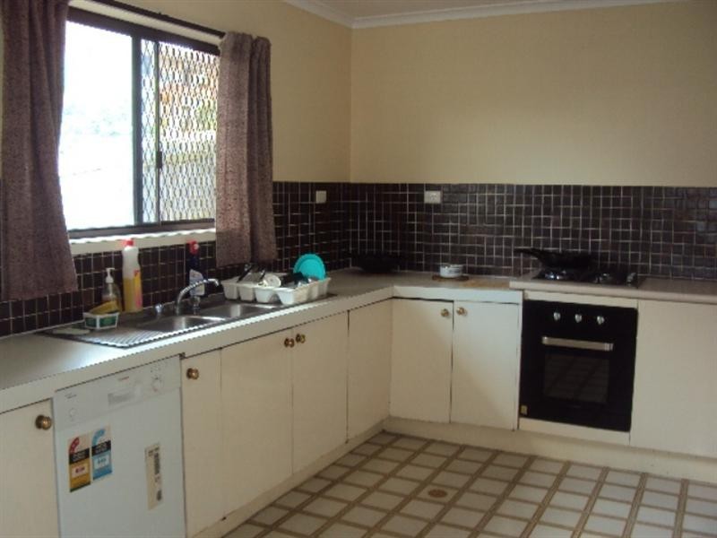 52 Thomas Street, Camp Hill QLD 4152