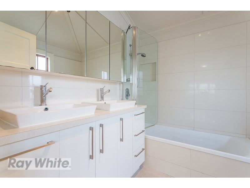 45 Headfort Street, Greenslopes QLD 4120