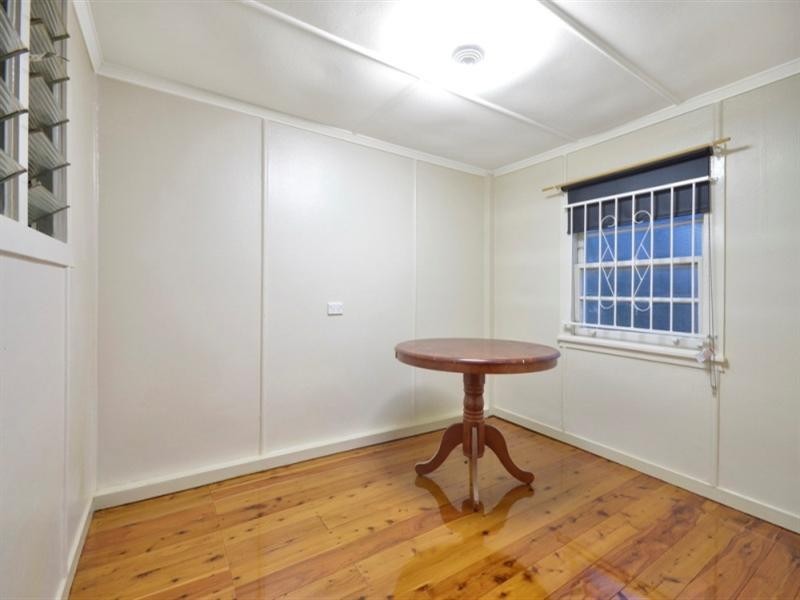 17 Curd Street, Greenslopes QLD 4120