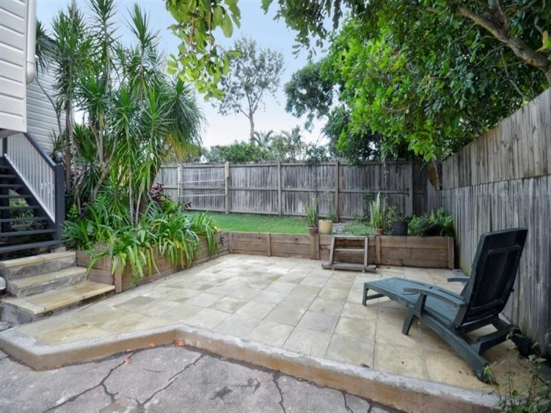 17 Curd Street, Greenslopes QLD 4120