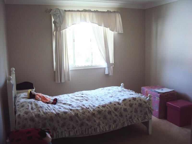 33 Headfort Street, Greenslopes QLD 4120