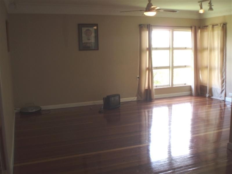 29 Kanumbra Street, Coorparoo QLD 4151