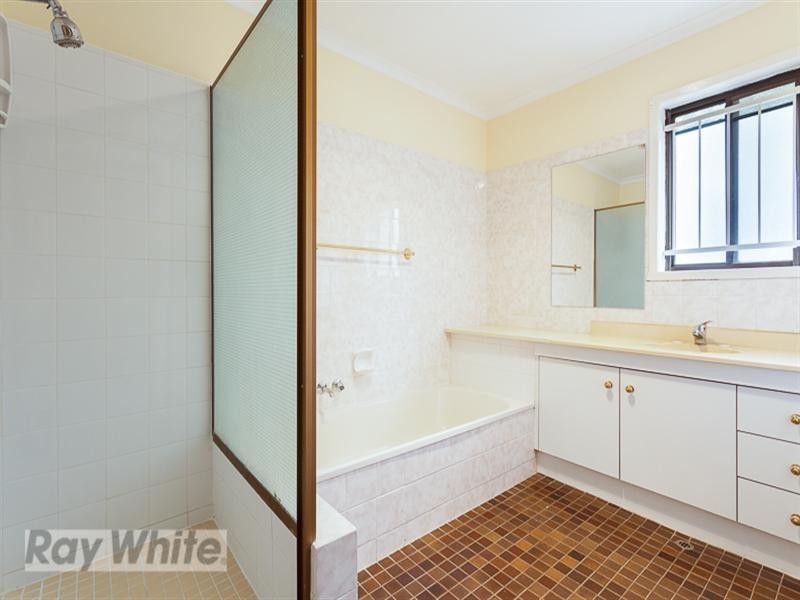 52 Thomas Street, Camp Hill QLD 4152