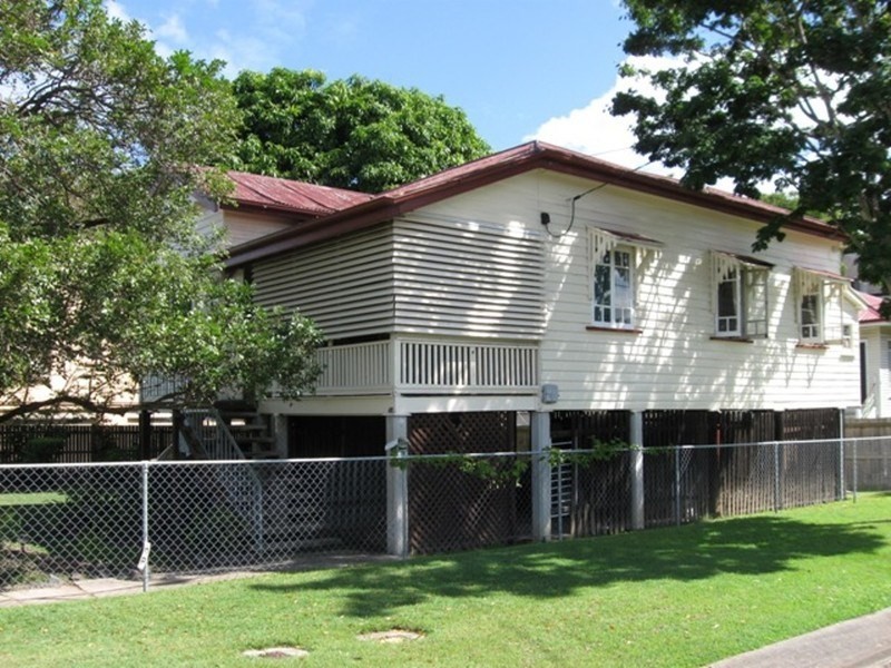 16 Birdwood Street, Coorparoo QLD 4151