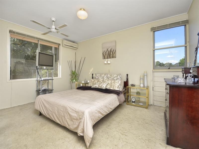 10 Larwood Street, Upper Mount Gravatt QLD 4122