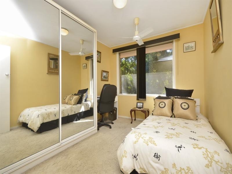 10 Larwood Street, Upper Mount Gravatt QLD 4122