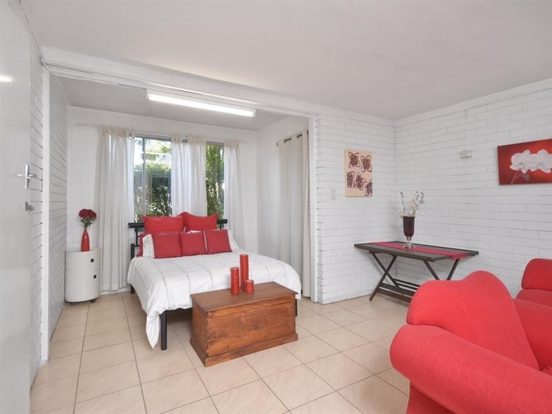 10 Larwood Street, Upper Mount Gravatt QLD 4122