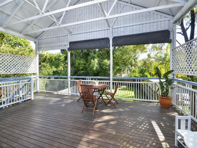 27 Harris Street, Hawthorne QLD 4171