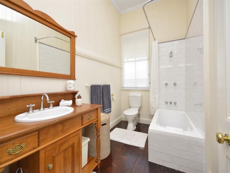 27 Harris Street, Hawthorne QLD 4171