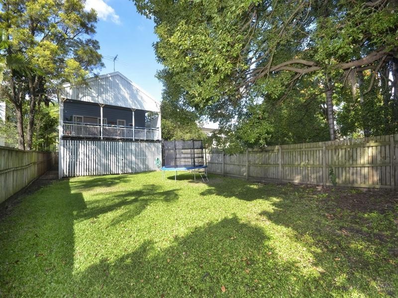 27 Harris Street, Hawthorne QLD 4171
