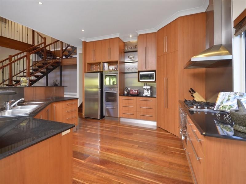 6 Ben Ean Street, Holland Park QLD 4121