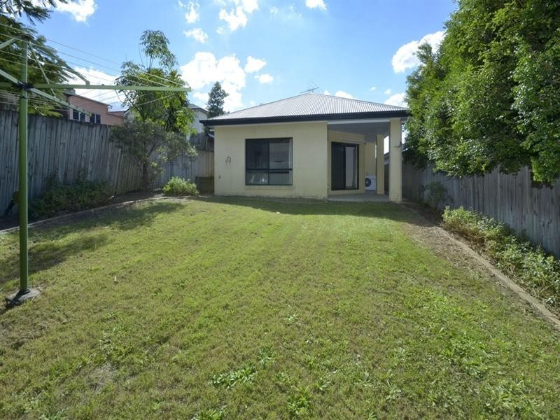 11 Pelham Street, Coorparoo QLD 4151