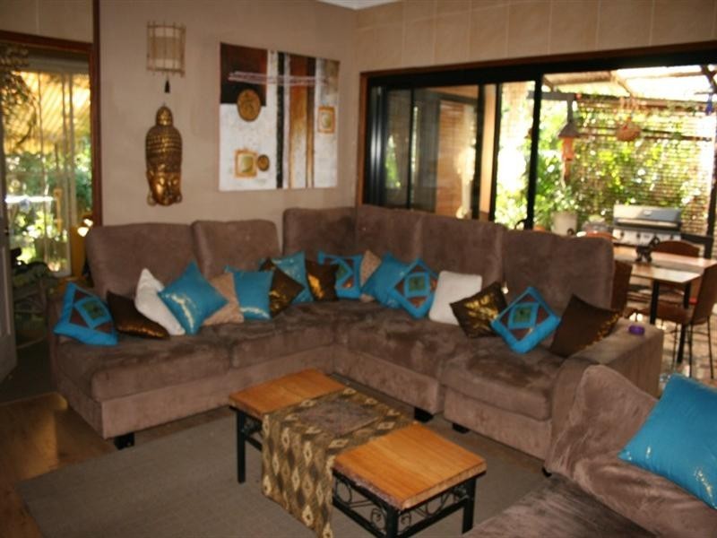 15 Wondall Road, Wynnum West QLD 4178