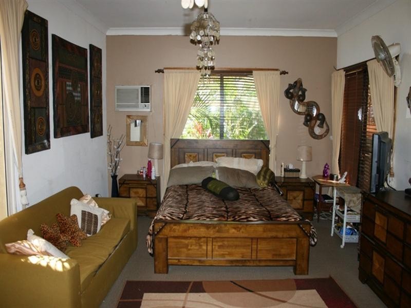 15 Wondall Road, Wynnum West QLD 4178