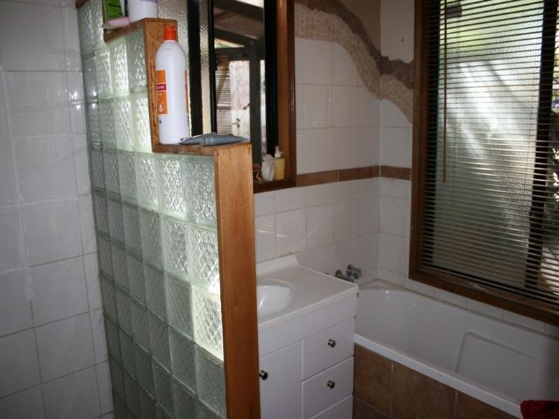 15 Wondall Road, Wynnum West QLD 4178