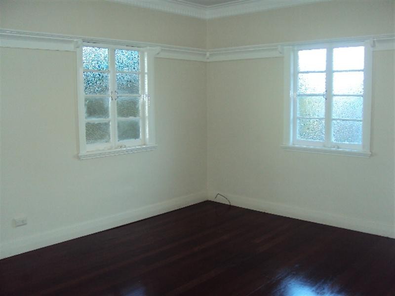 27 Esmonde Place, Coorparoo QLD 4151