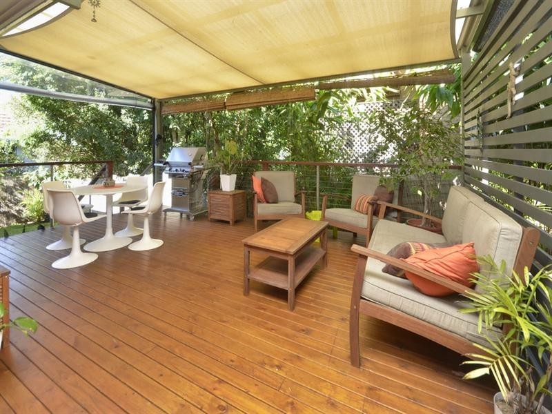 7 Wood Street, Manly QLD 4179