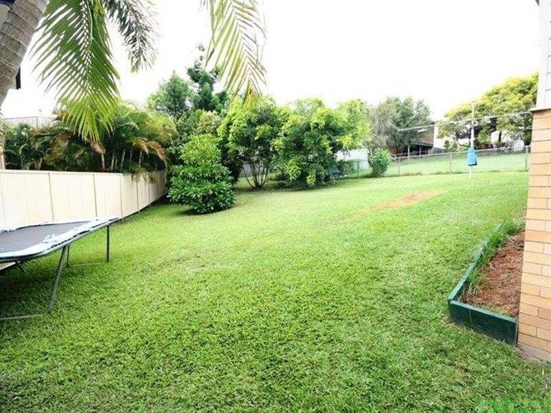 8 Janette Street, Camp Hill QLD 4152