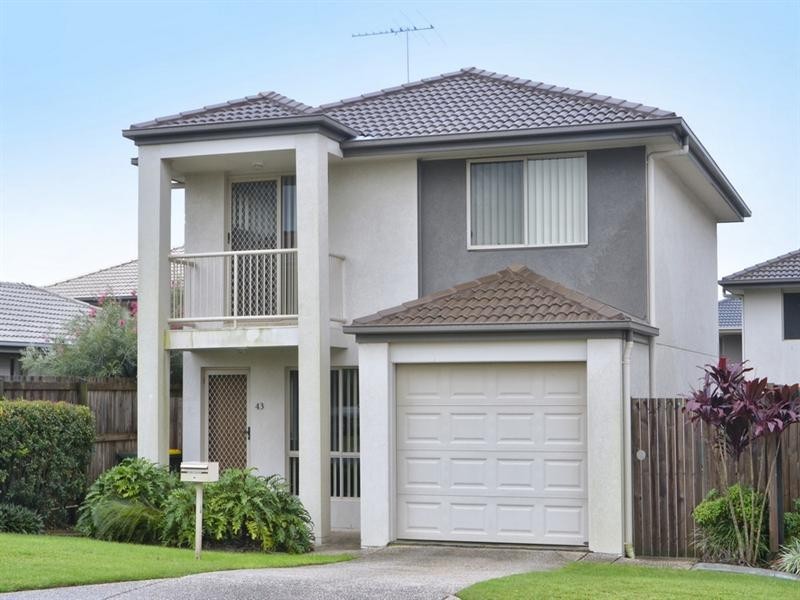 43 Johnston Street, Carina QLD 4152