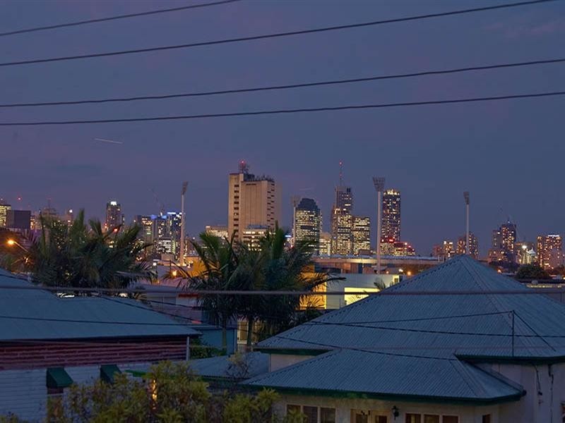 11 Vanda Street, Woolloongabba QLD 4102