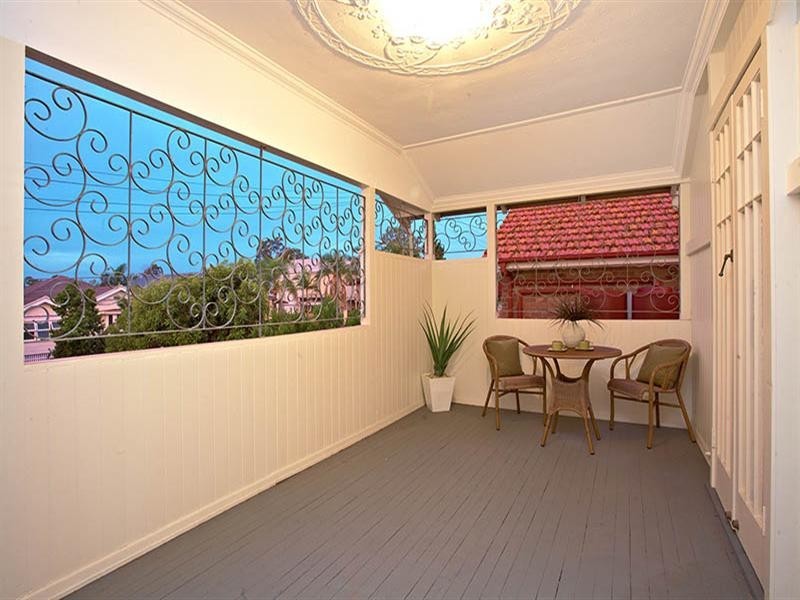 11 Vanda Street, Woolloongabba QLD 4102