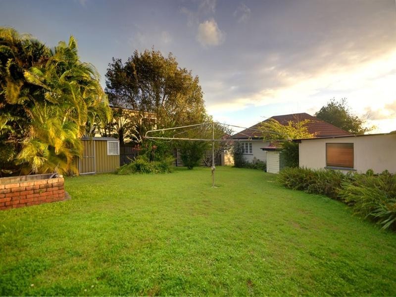 63 The Promenade, Camp Hill QLD 4152