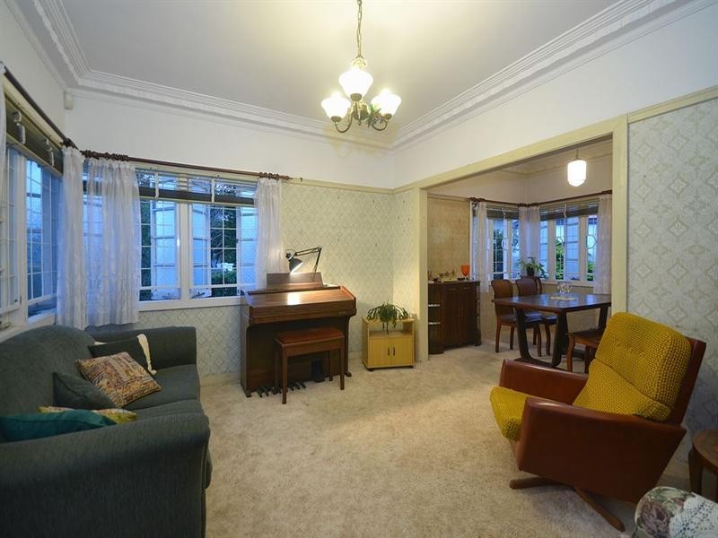 63 The Promenade, Camp Hill QLD 4152