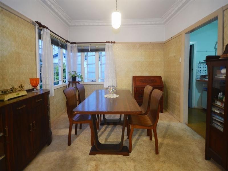 63 The Promenade, Camp Hill QLD 4152