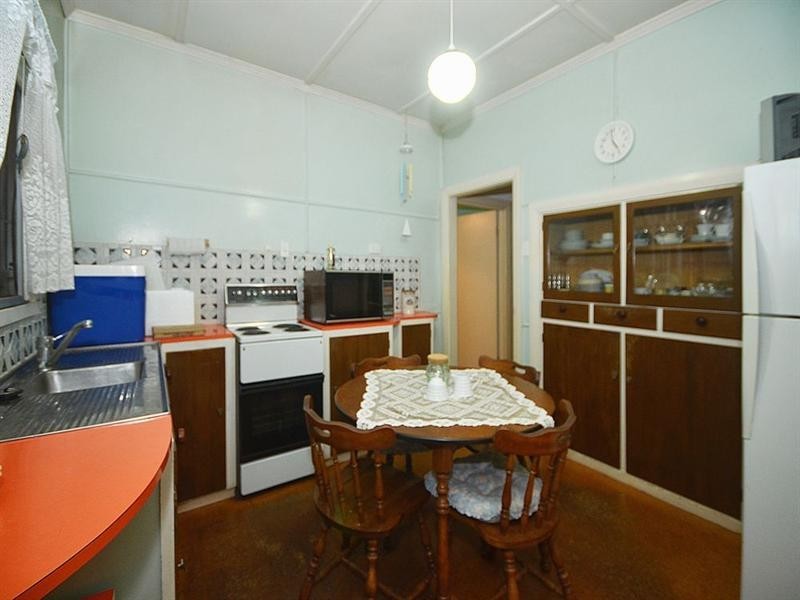 63 The Promenade, Camp Hill QLD 4152