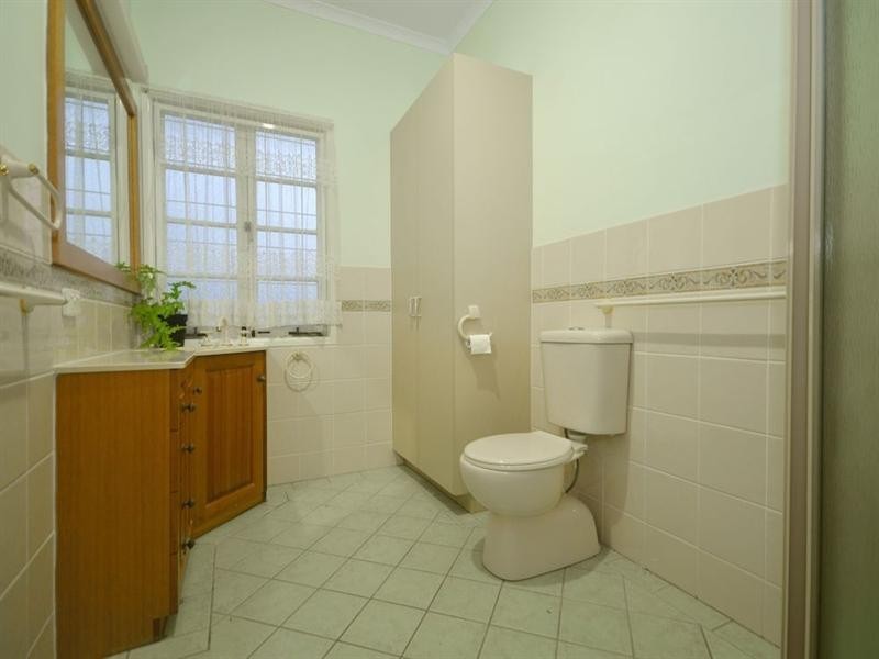 63 The Promenade, Camp Hill QLD 4152