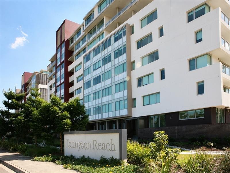 3203/211 King Arthur Terrace, Tennyson QLD 4105