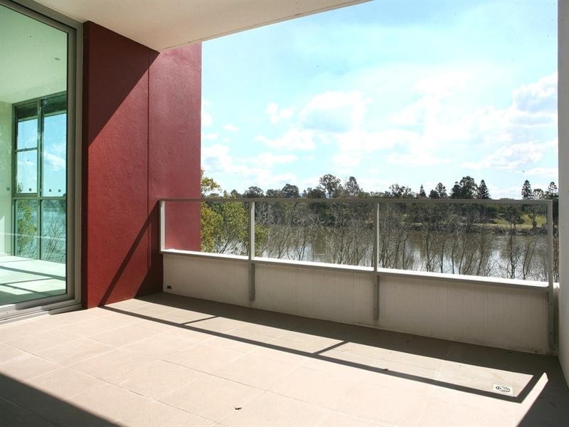 3203/211 King Arthur Terrace, Tennyson QLD 4105