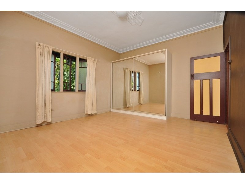 24 Bennetts Road, Camp Hill QLD 4152