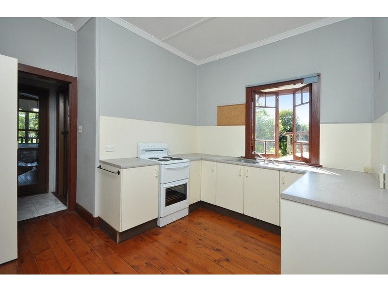 24 Bennetts Road, Camp Hill QLD 4152