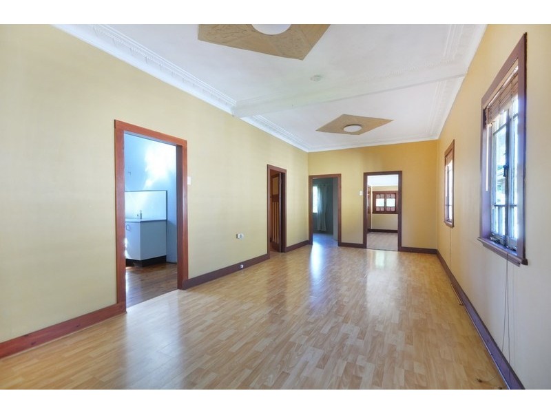 24 Bennetts Road, Camp Hill QLD 4152