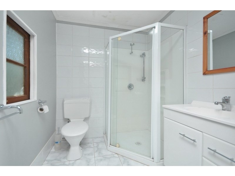 24 Bennetts Road, Camp Hill QLD 4152