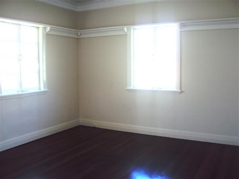 27 Esmonde Place, Coorparoo QLD 4151