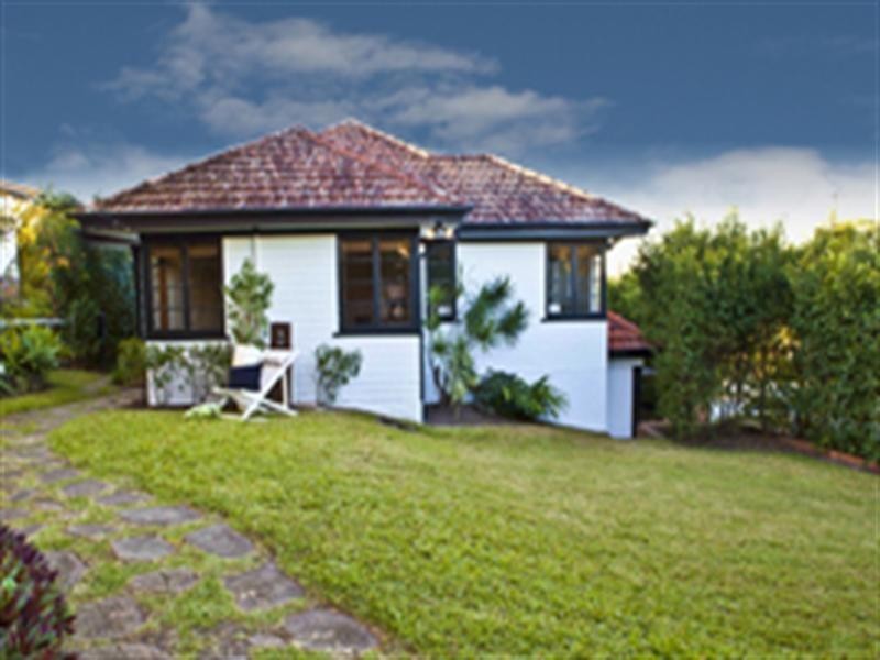 384 Cornwall Street, Coorparoo QLD 4151