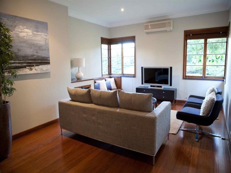 384 Cornwall Street, Coorparoo QLD 4151