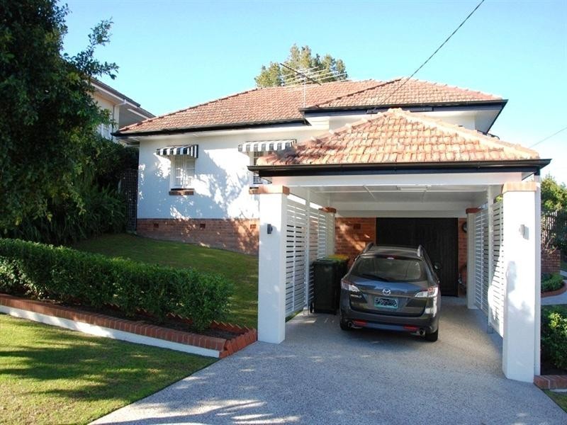 2 Howard Street, Coorparoo QLD 4151