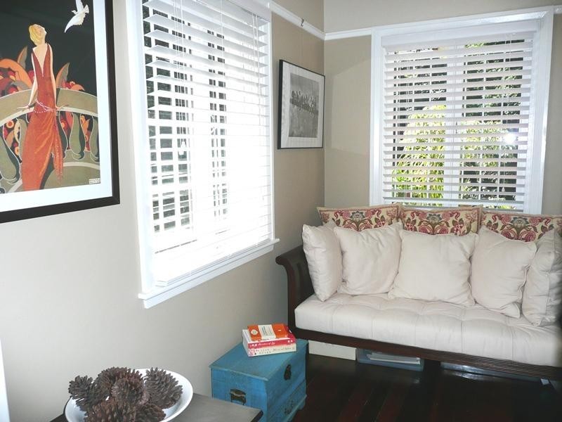 2 Howard Street, Coorparoo QLD 4151