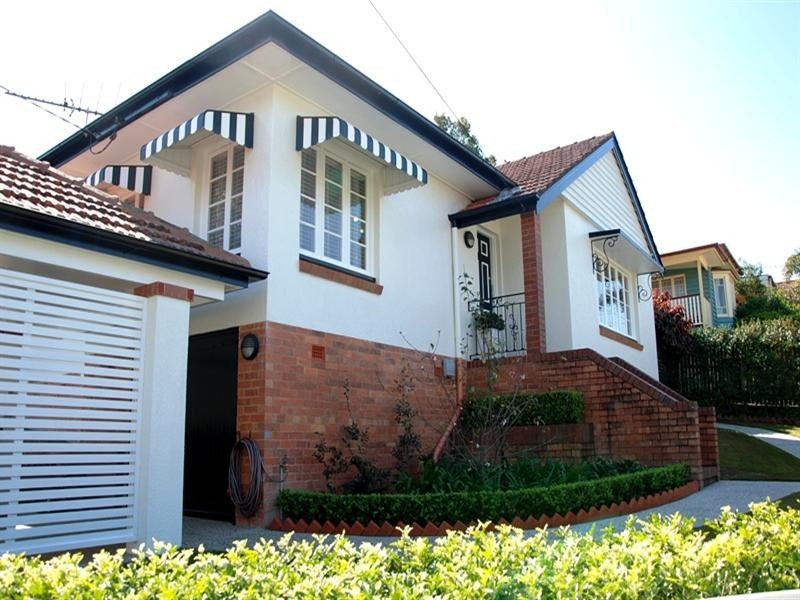 2 Howard Street, Coorparoo QLD 4151