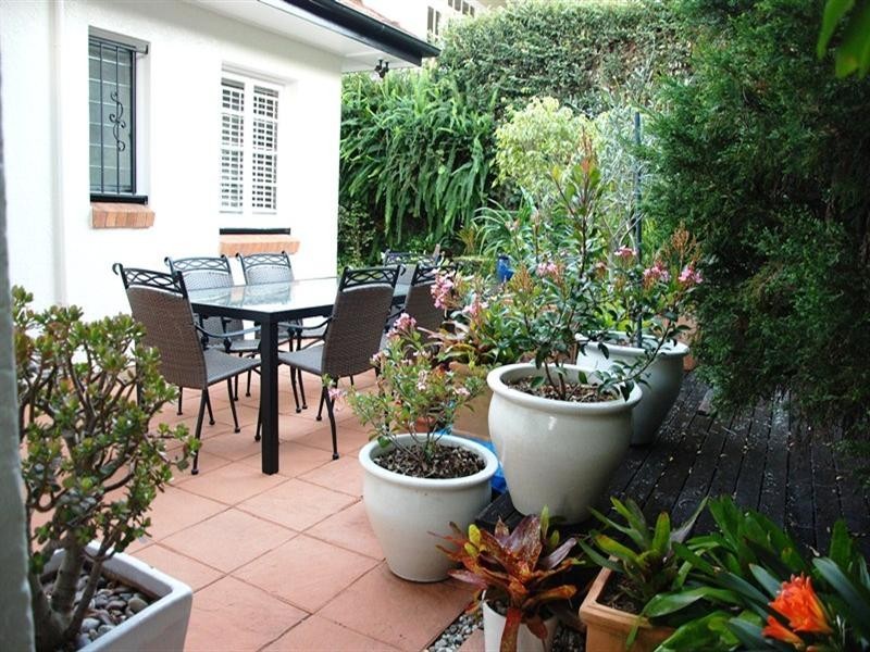 2 Howard Street, Coorparoo QLD 4151