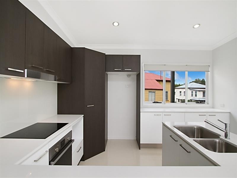 15 Fox Street, Wynnum QLD 4178