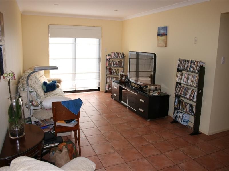 2 MacDonald Street, Lota QLD 4179