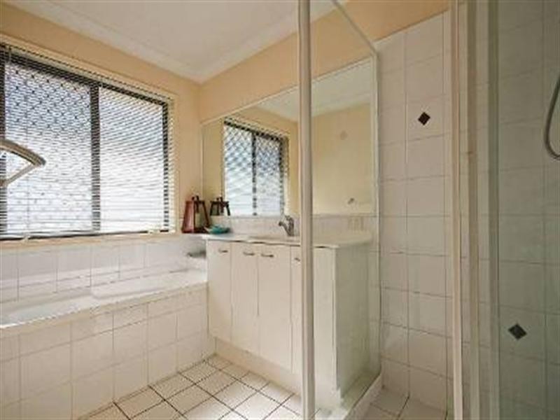 4 Sweetapple Place, Manly West QLD 4179