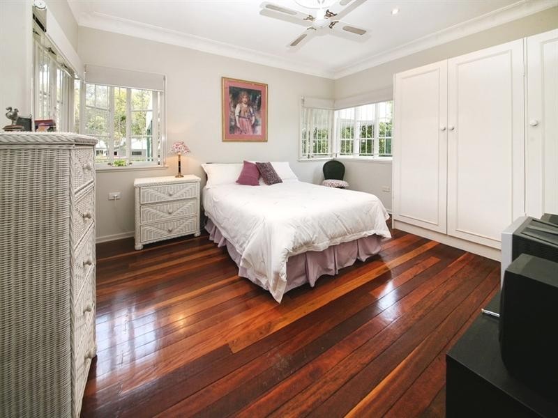 43 Octantis Street, Coorparoo QLD 4151