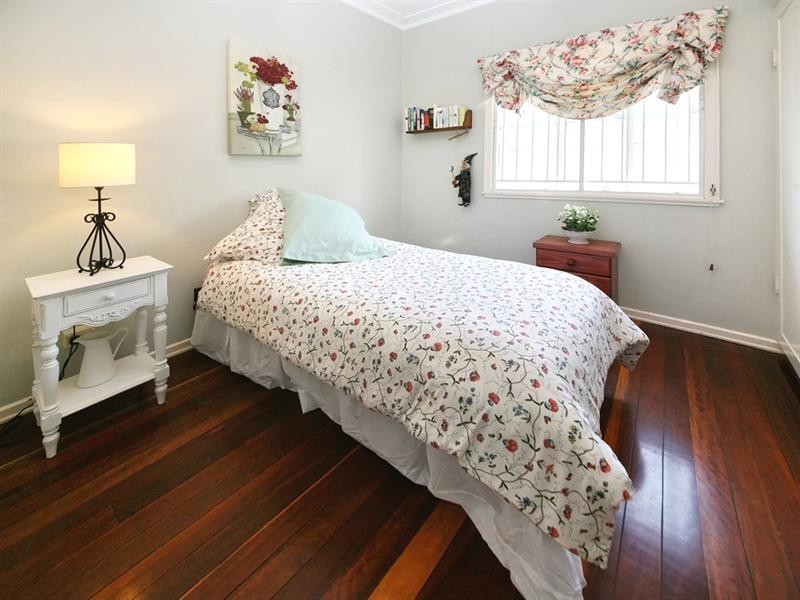 43 Octantis Street, Coorparoo QLD 4151