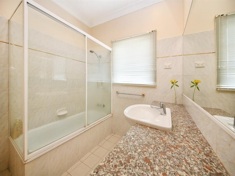 43 Octantis Street, Coorparoo QLD 4151