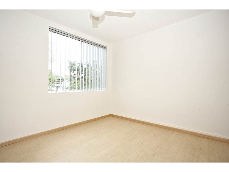 6/387 Cavendish Road, Coorparoo QLD 4151